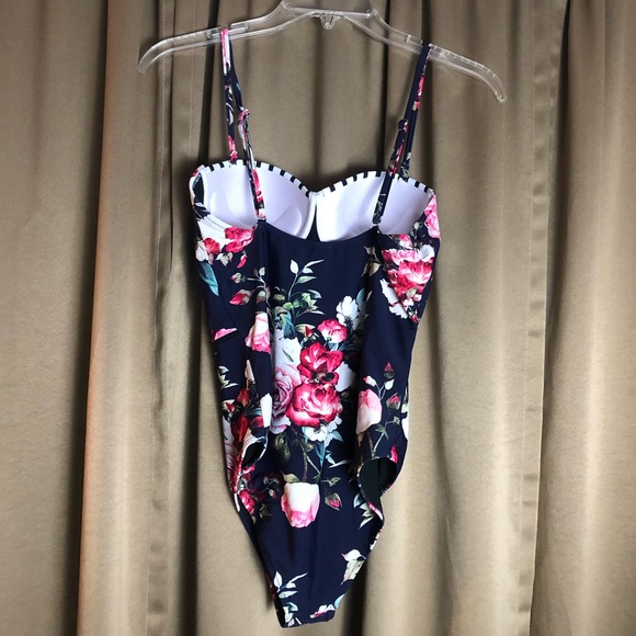 Cupshe Floral One Piece Swimsuit with Removable and Adjustable Straps - Picture 2 of 9